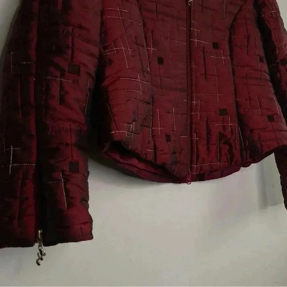 Joseph Ribkoff Vintage  Cropped Burgundy Long sleeve Quilted Puffer Jacket - Picture 3 of 7